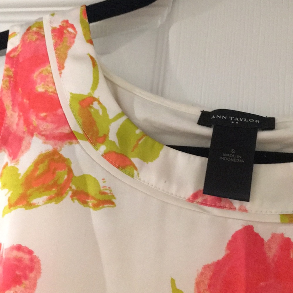 Ann Taylor Shell - Picture 2 of 3